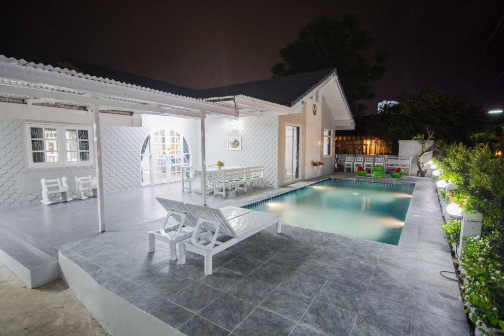 Cozy Pool Villa With Private PoolPattaya 5bedsfacilitiesFacilities8