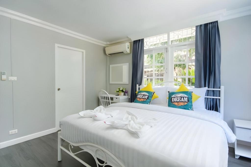 Cozy Pool Villa With Private PoolPattaya 5bedsroomsrooms Image 1111