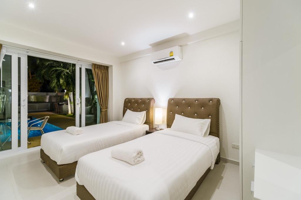 Luxury Pool Villa 52 4BR 8 10 PersonsfacilitiesBedroom6