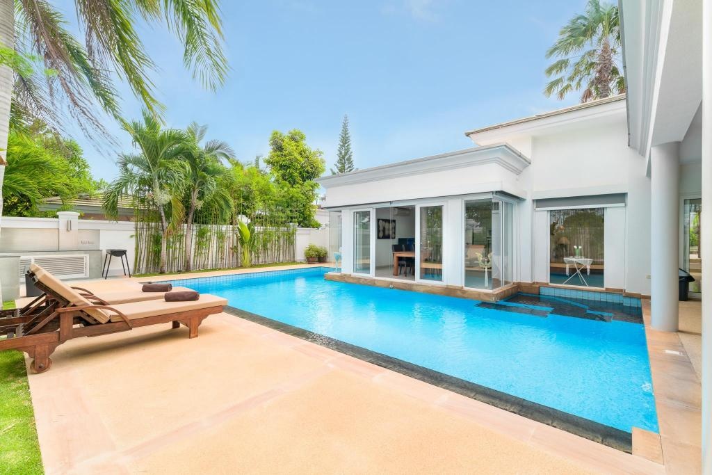 Luxury Pool Villa 52 4BR 8 10 PersonsfacilitiesPrivate Pool8