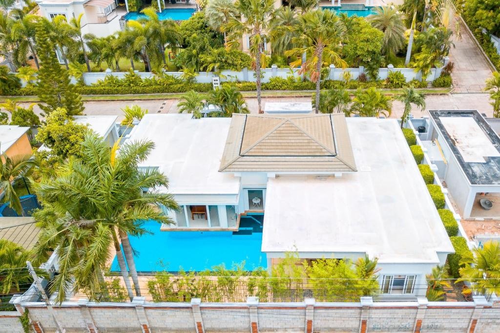 Luxury Pool Villa 52 4BR 8 10 PersonspropertyviewsView4
