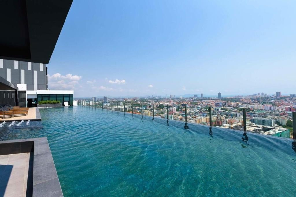 The Base Condo Central Pattaya By MidofacilitiesSwimming Pool Outdoor2