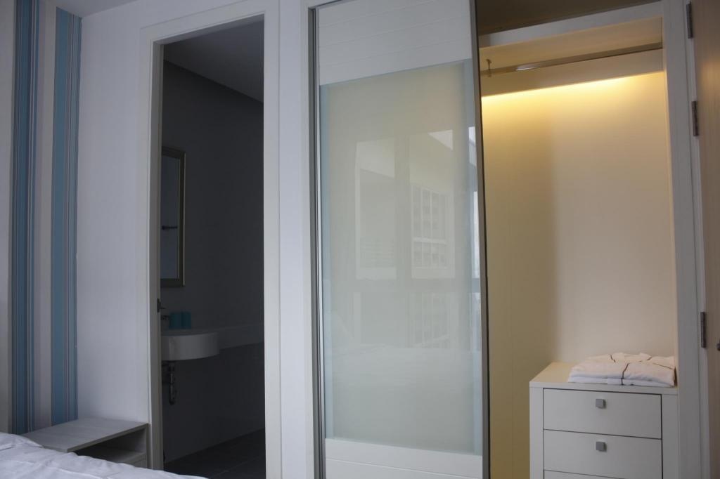 Arbani Sea ViewpropertyviewsInterior View2