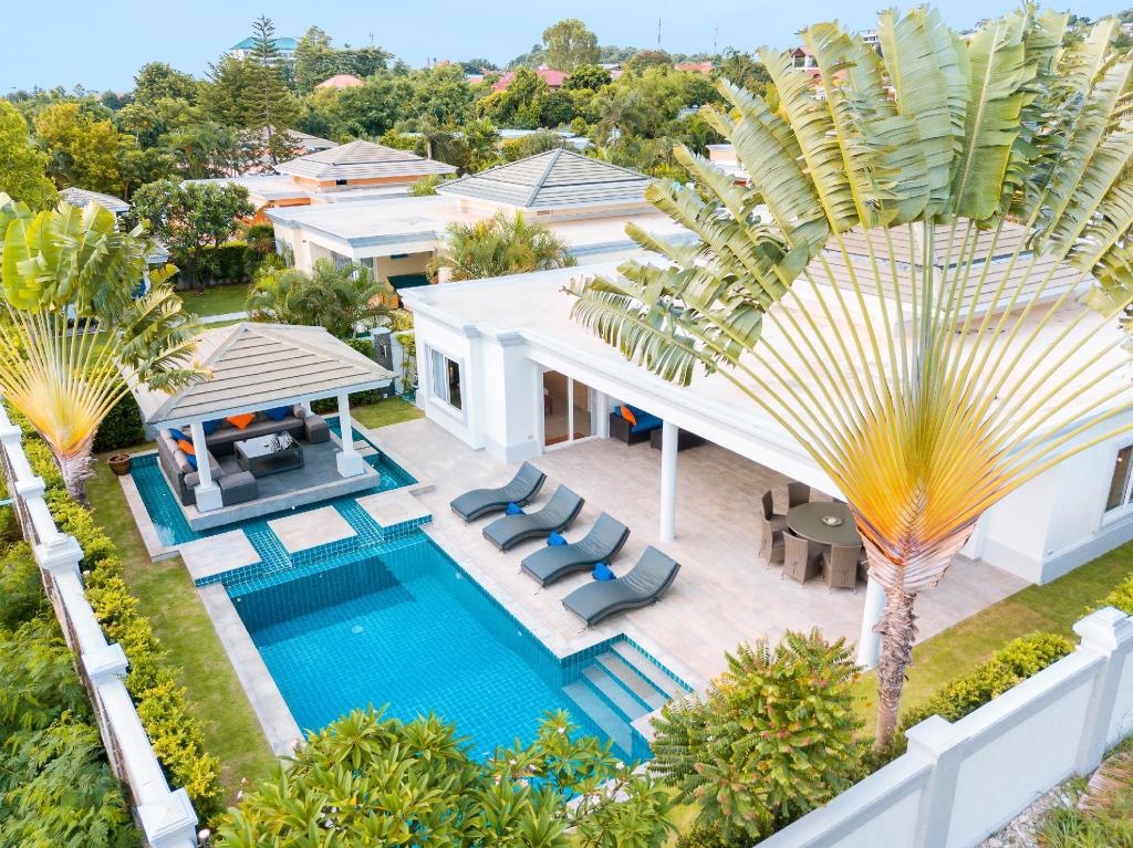 Luxury Pool Villa 608 4 BR 8 10 PersonsfacilitiesPrivate Pool25