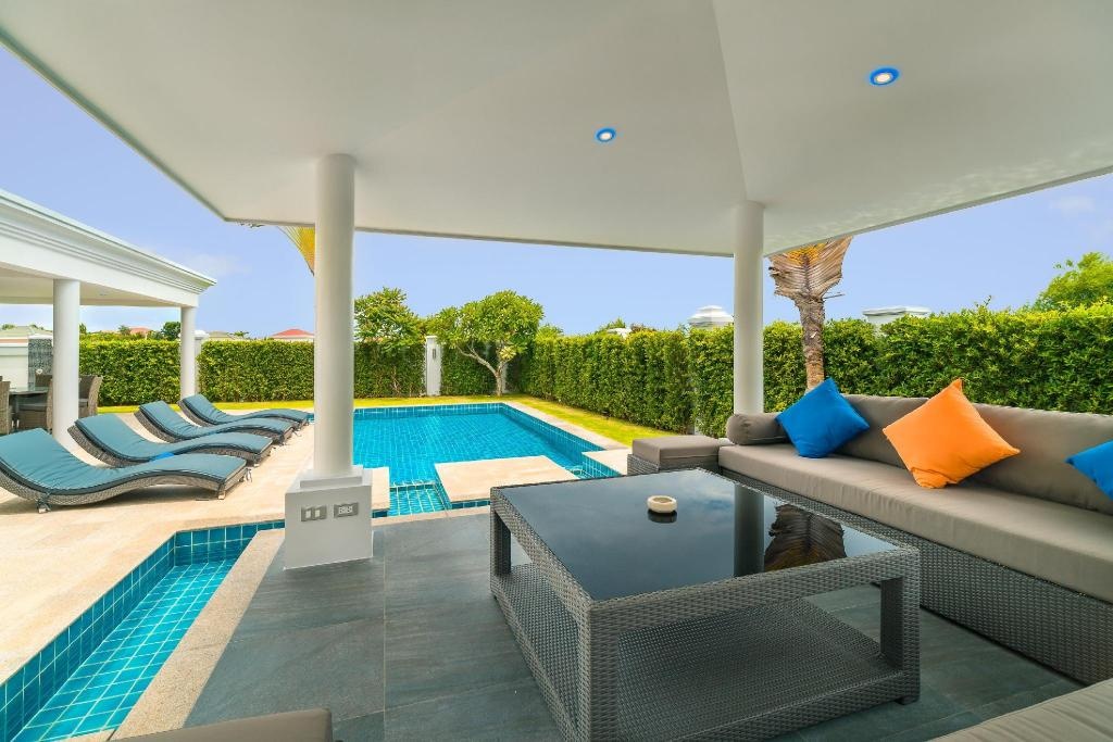 Luxury Pool Villa 608 4 BR 8 10 PersonspropertyviewsExterior View1