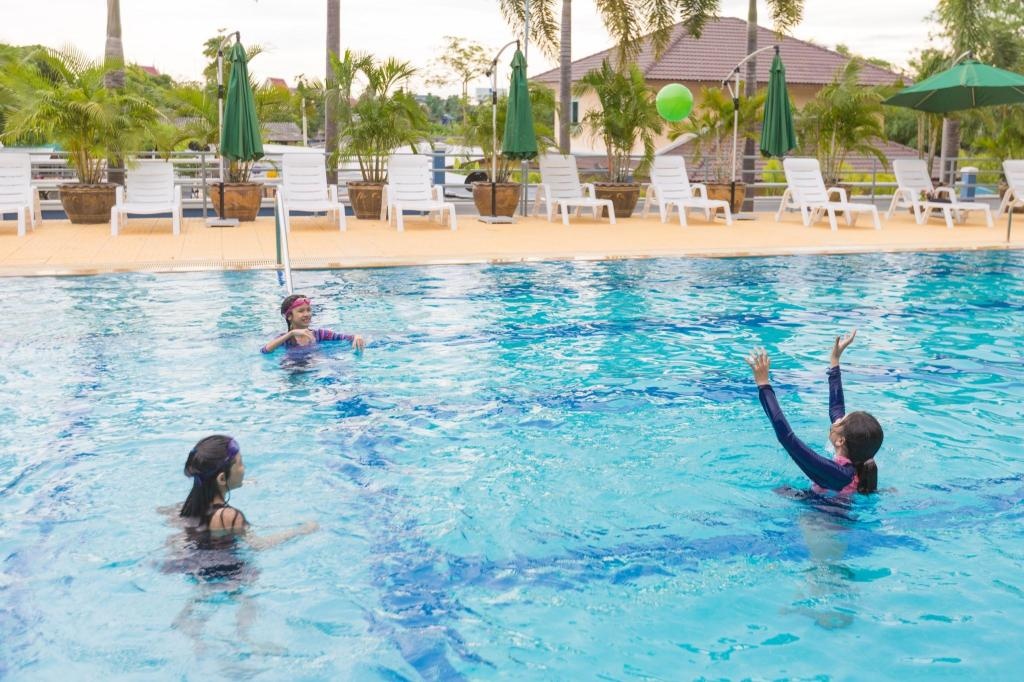 Suan Palm ResortfacilitiesSwimming Pool Outdoor10