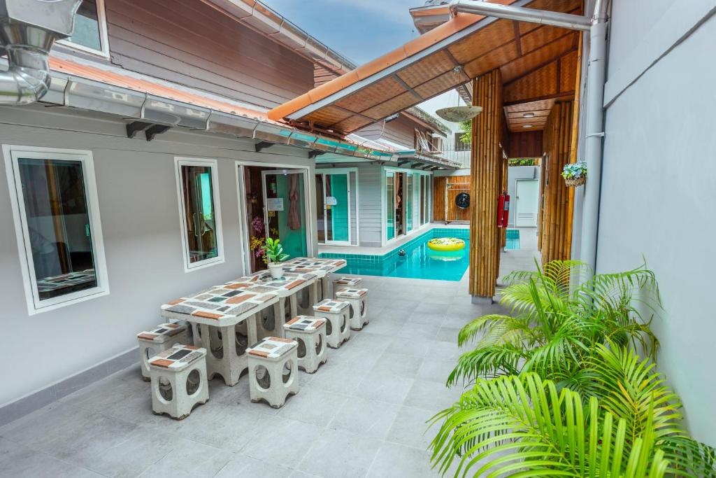 Romatic Private Pool VillafacilitiesBalconyterrace8