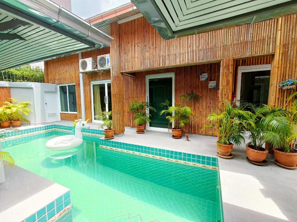 Romatic Private Pool VillafacilitiesSwimming Pool10