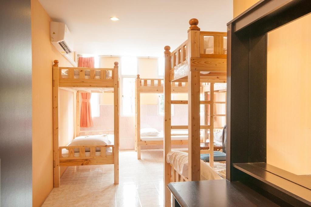 Hotel FnBrooms1 Person In Dormitory Male Only View3