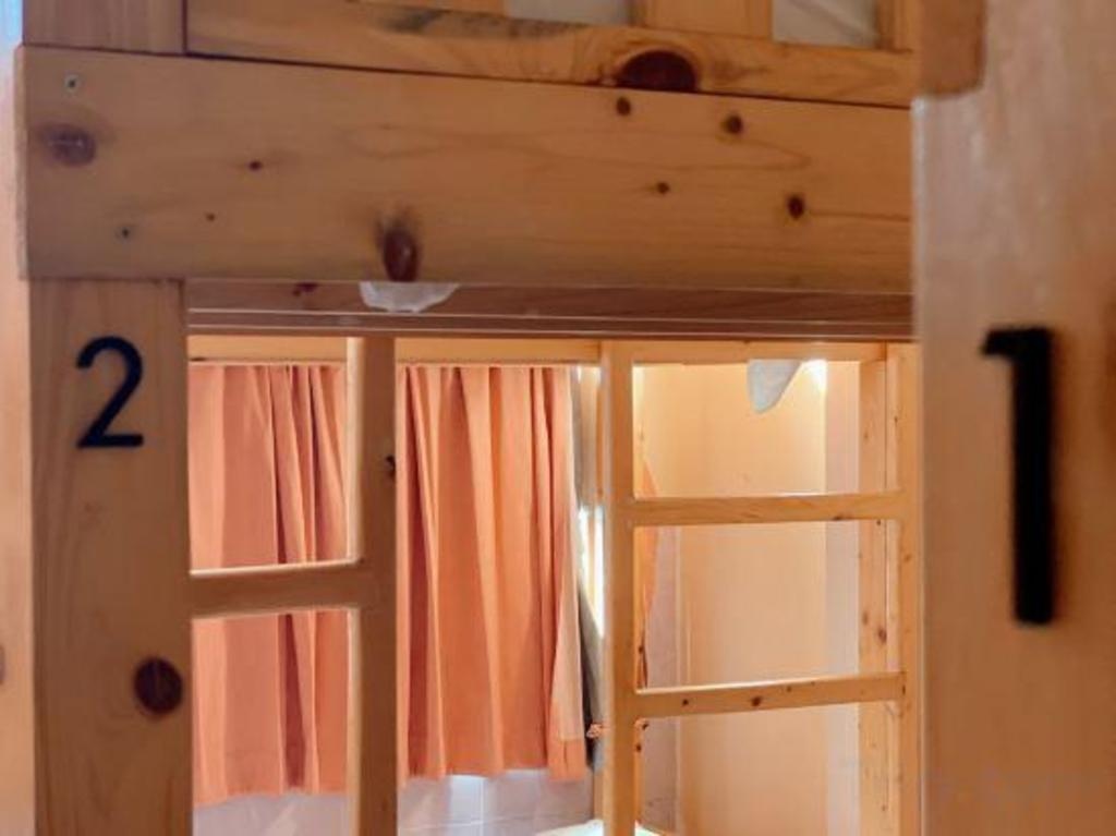 Hotel FnBroomsrooms Image 1717