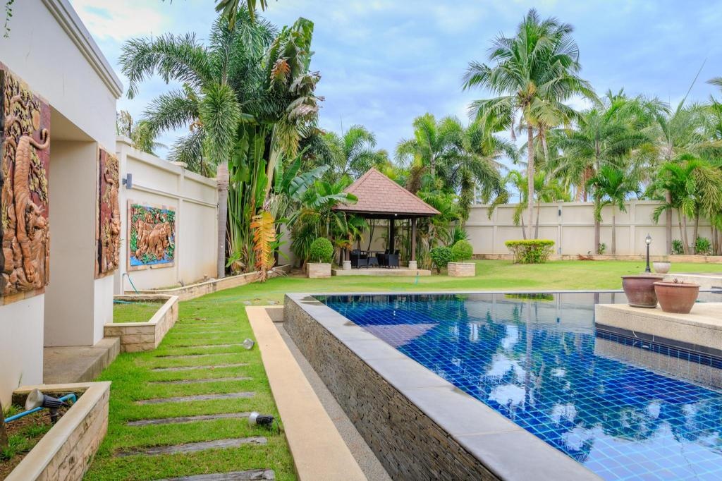 Villa 3 Bedrooms Near Lake Mab PrachanfacilitiesSwimming Pool Outdoor8