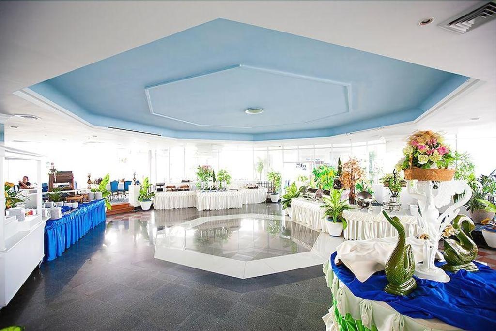 Markland Beach Viewdiningdining Image 11