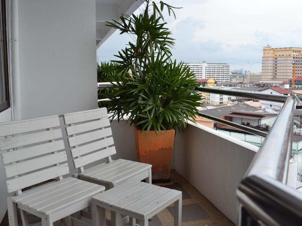 Grand Hotel PattayapropertyviewsInterior View15