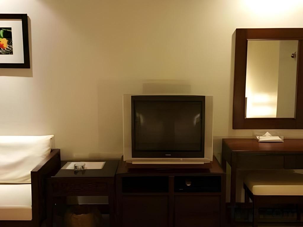 Grand Hotel Pattayaroomsrooms Image 6464