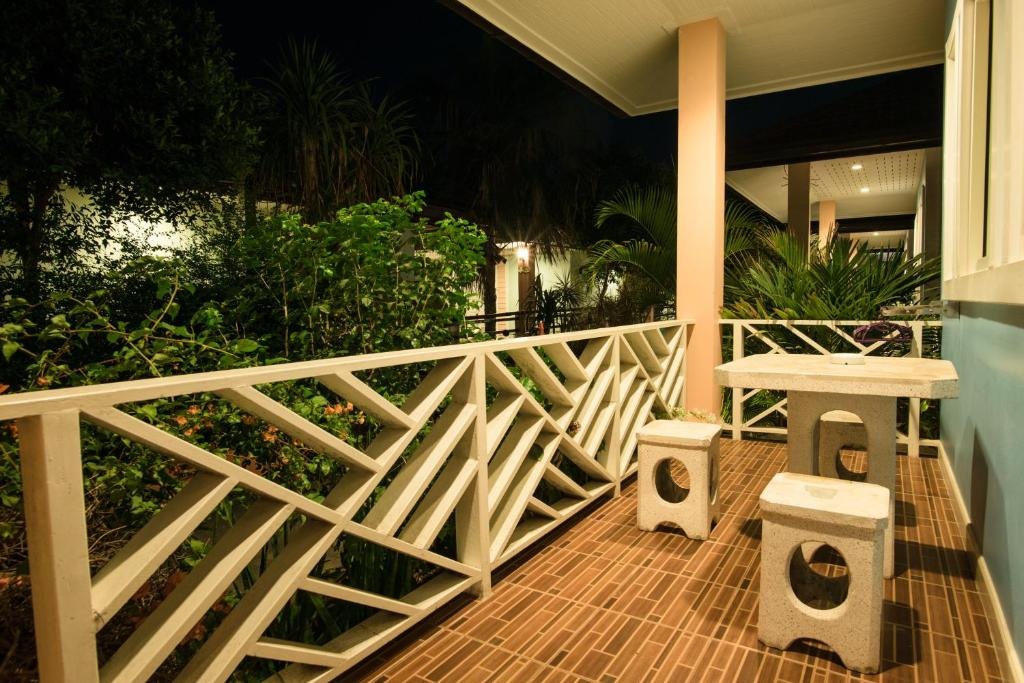 Lareena Resort Koh Larn PattayafacilitiesBalconyterrace19
