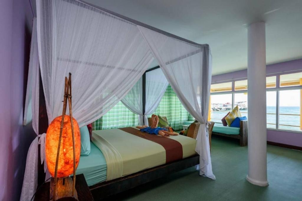 Lareena Resort Koh Larn PattayaroomsSuite On Sea Bed1
