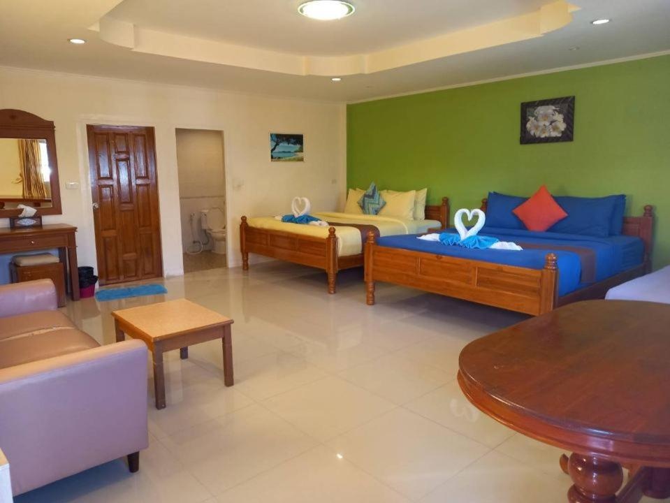 Lareena Resort Koh Larn Pattayaroomsrooms Image 77