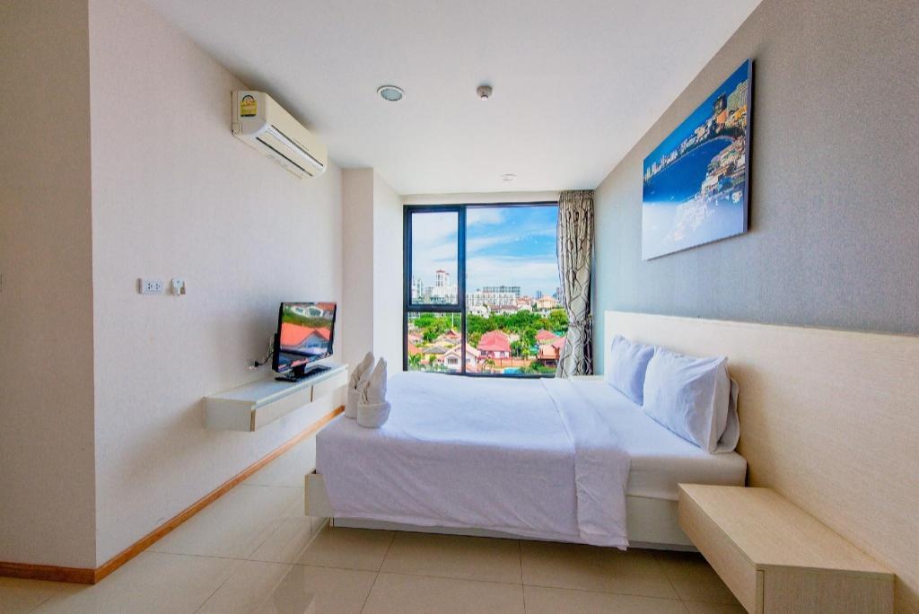 Family 2 Bed With Pool View 300 Meter From Beachroomsrooms Image 1010
