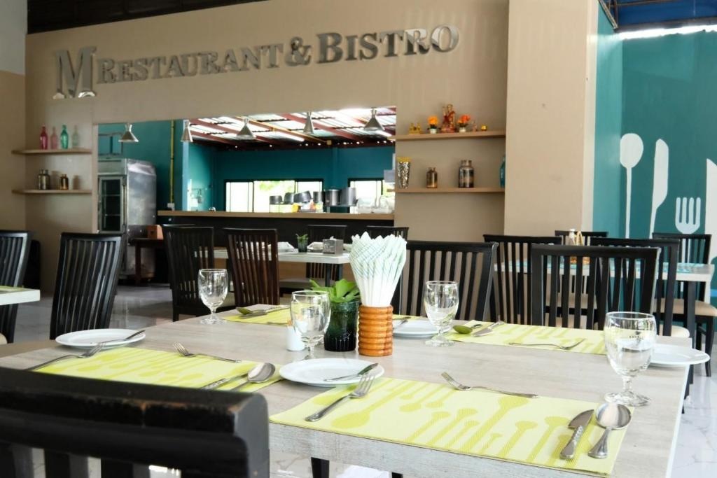 Jomtien Plaza ResidencediningRestaurant21