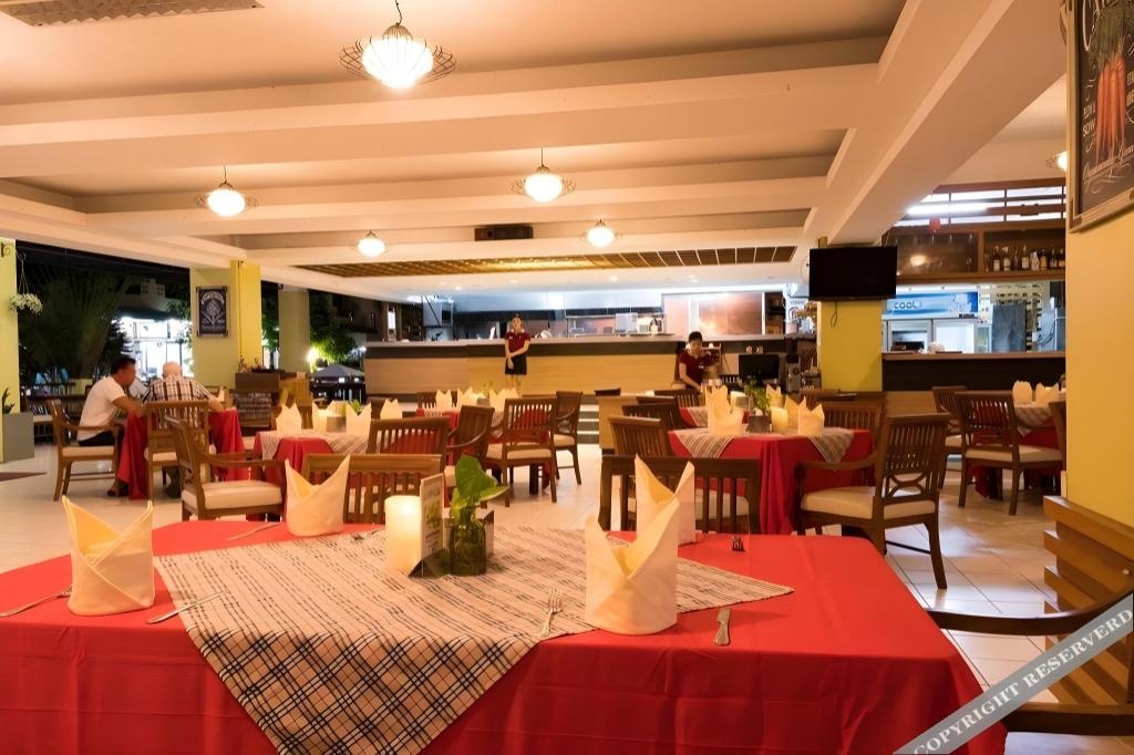 Jomtien Plaza Residencediningdining Image 77
