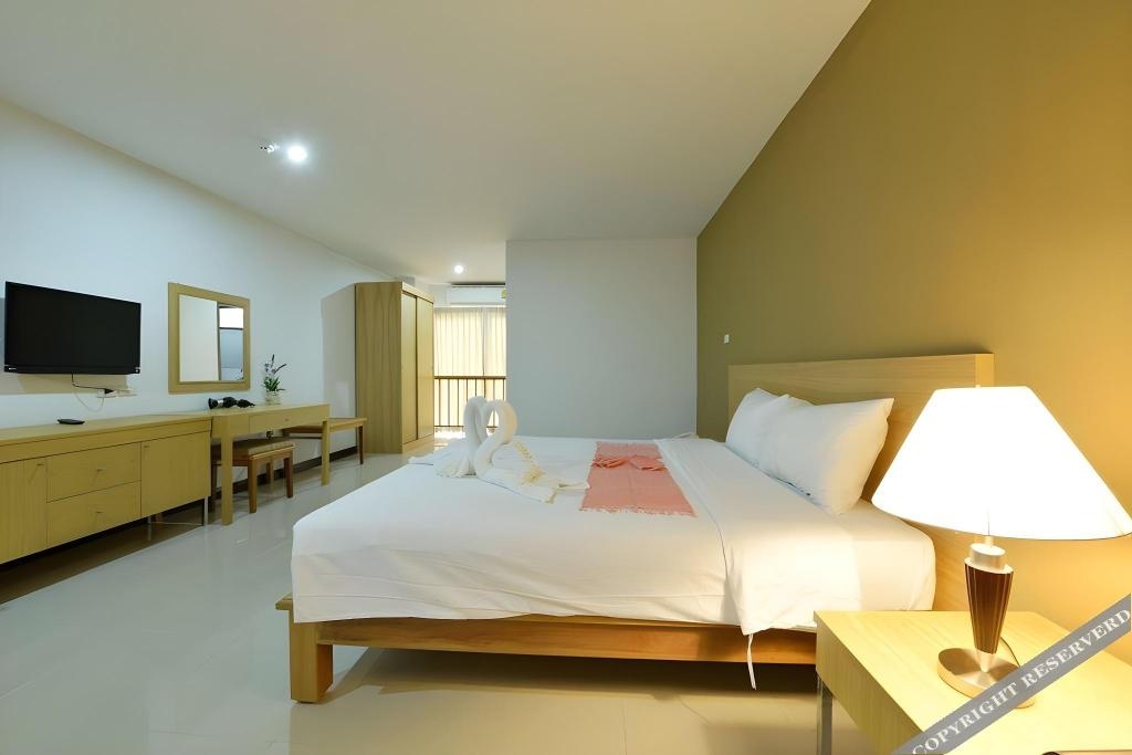Jomtien Plaza Residenceroomsrooms Image 1616
