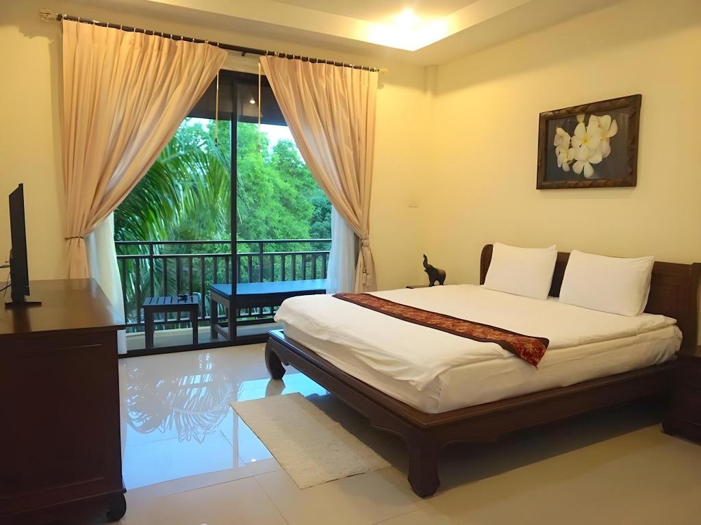 Thai Pura ResortroomsDeluxe Balcony2