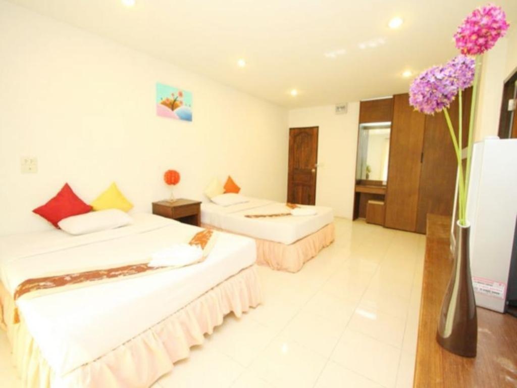 Lee Garden Resortrooms2 Bedroom Suite1