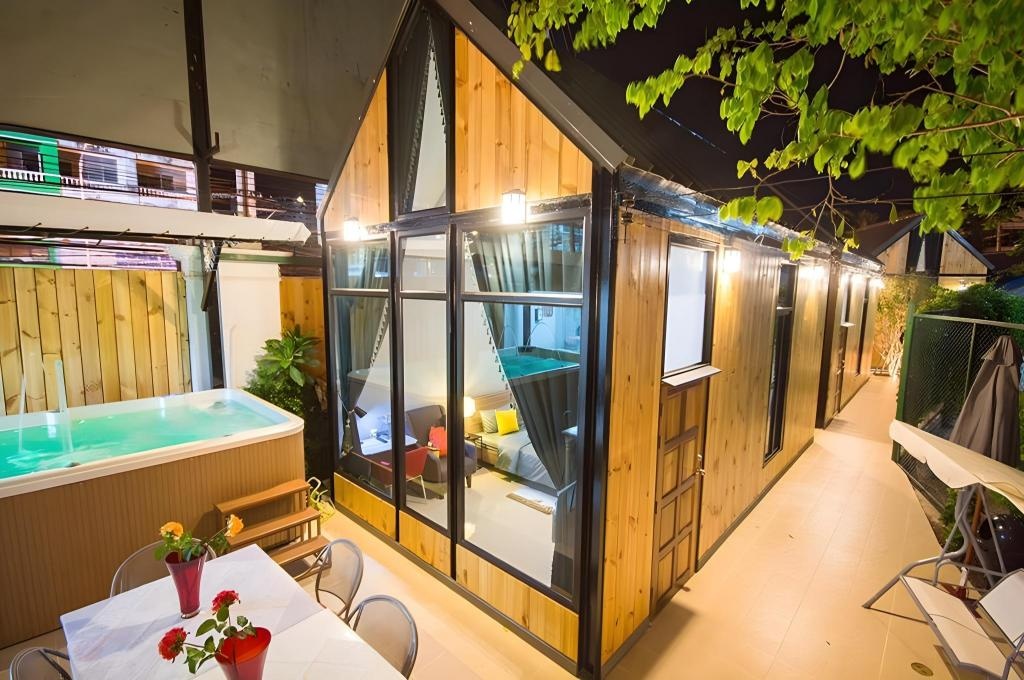Chic Villa JomtienpropertyviewsExterior View3