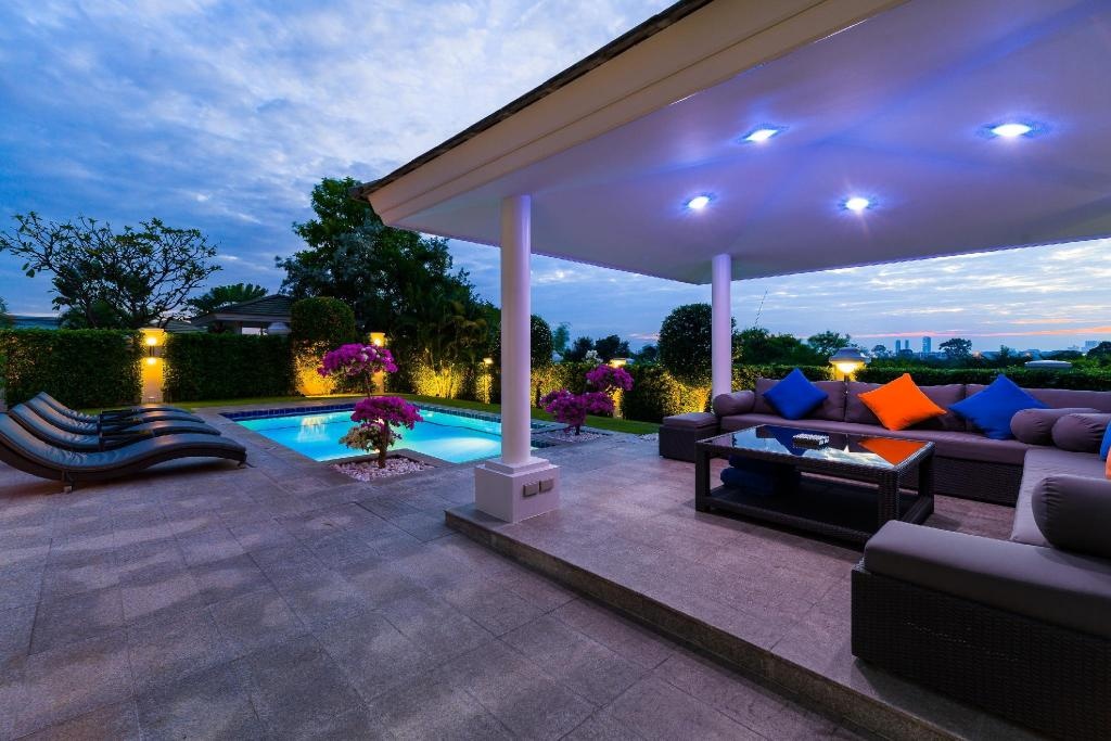 Luxury Pool Villa 604 4 BR 8 10 PersonspropertyviewsExterior View9