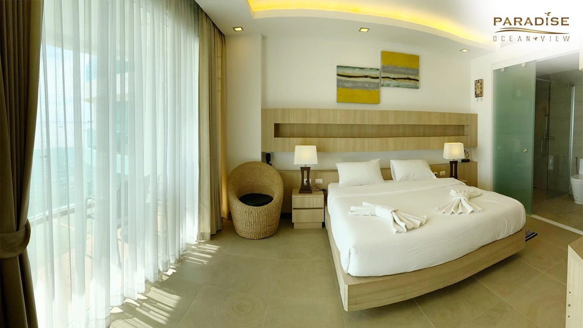 Paradise Ocean View Beach Front CondominiumPattaya RoomsOne Bed Room Bed 1