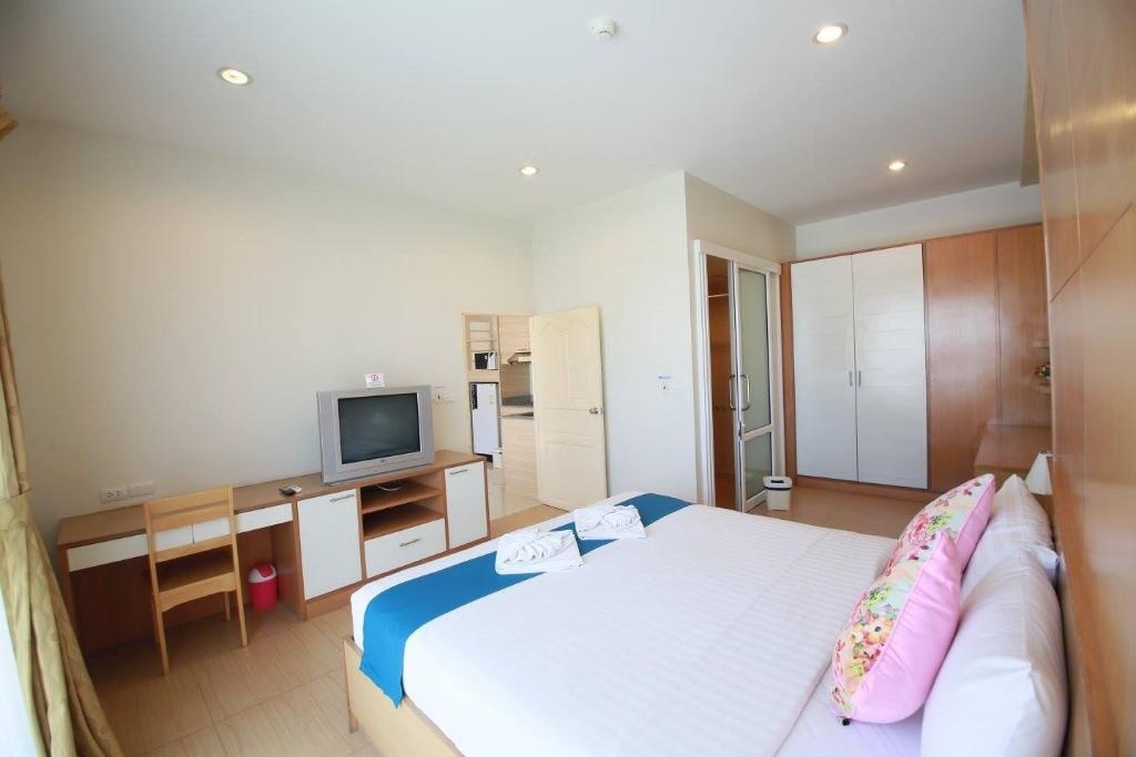 The Icon Place Central PattayaroomsOne Bedroom Suite Guestroom8