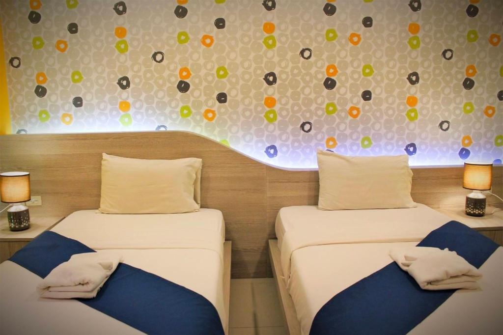 The Icon Place Central PattayaroomsSuperior Room Bedroom3