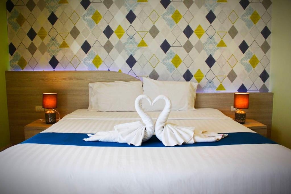 The Icon Place Central PattayaroomsSuperior Room Bedroom4