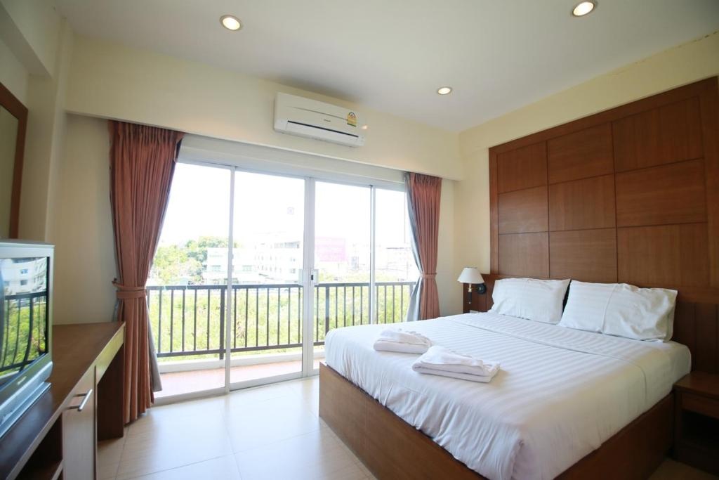 The Icon Place At Nurn Plub WanfacilitiesBalconyterrace2