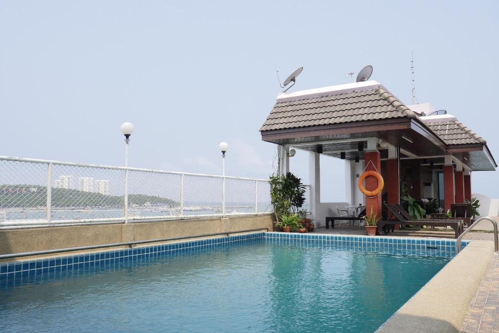 Mike HotelfacilitiesSwimming Pool Outdoor7