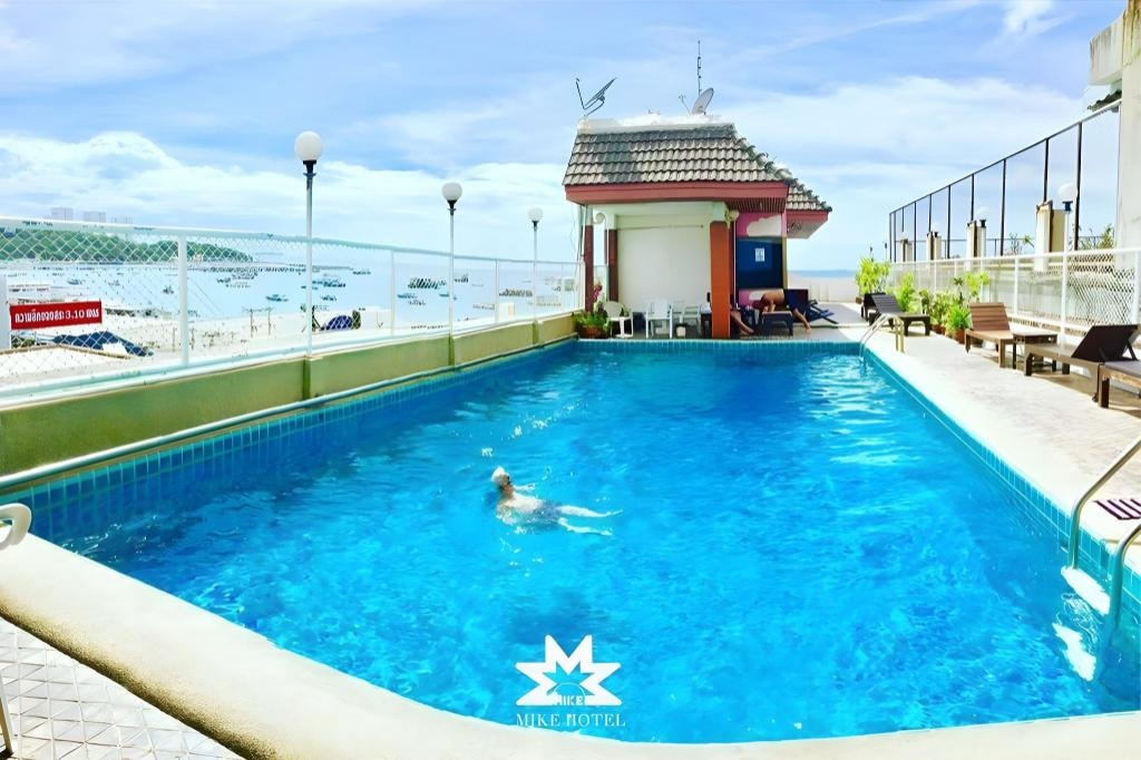 Mike HotelfacilitiesSwimming Pool1