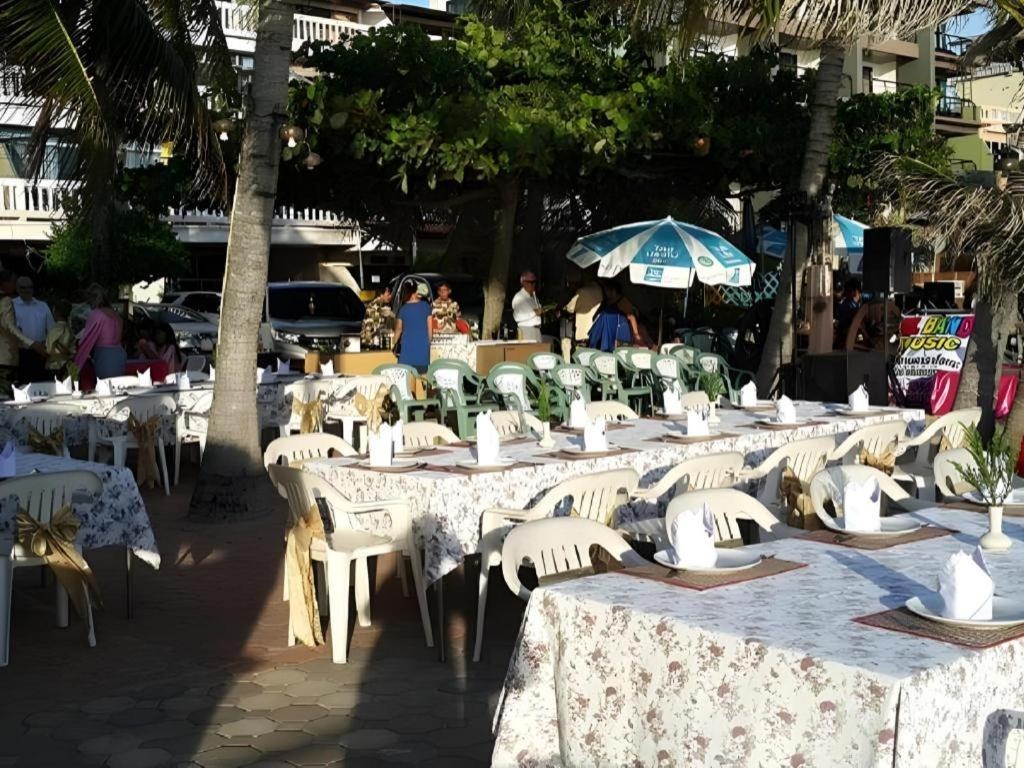 Sea Falcon On The Waterdiningdining Image 22