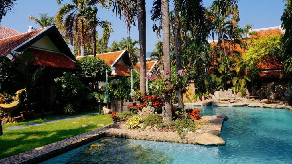 Le PrivefacilitiesSwimming Pool Outdoor16