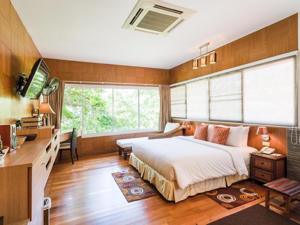 Birds And Bees ResortroomsSky Room Bedroom21