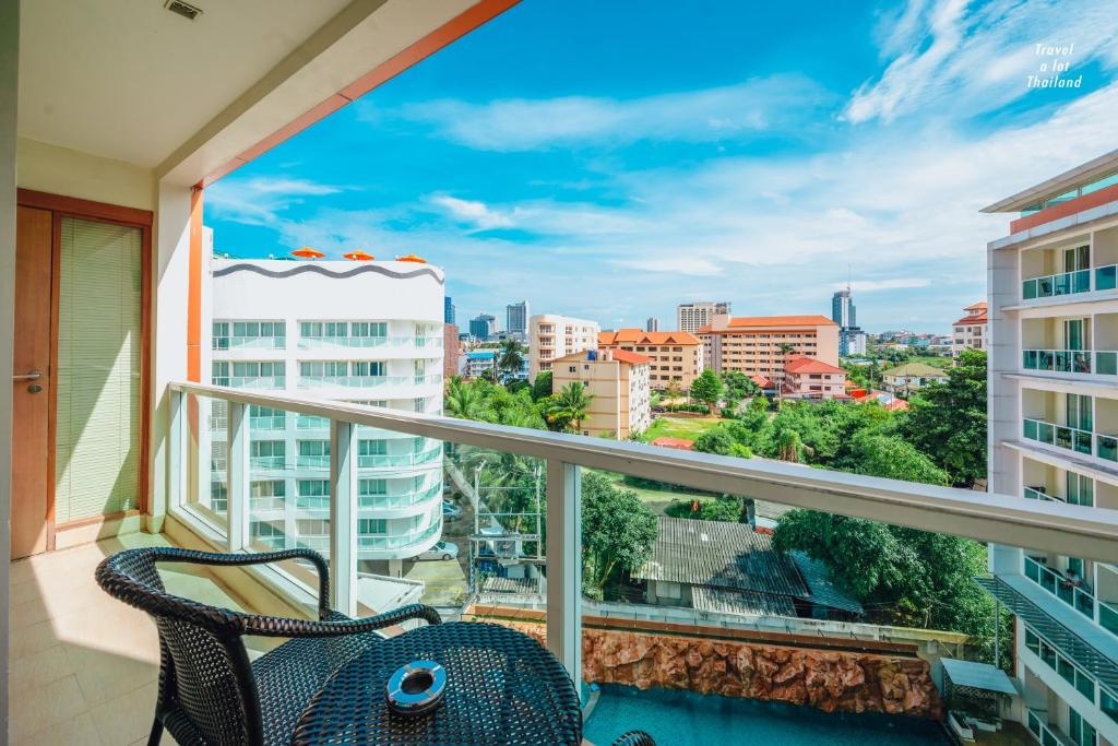 Centara Nova Hotel PattayafacilitiesBalconyterrace2