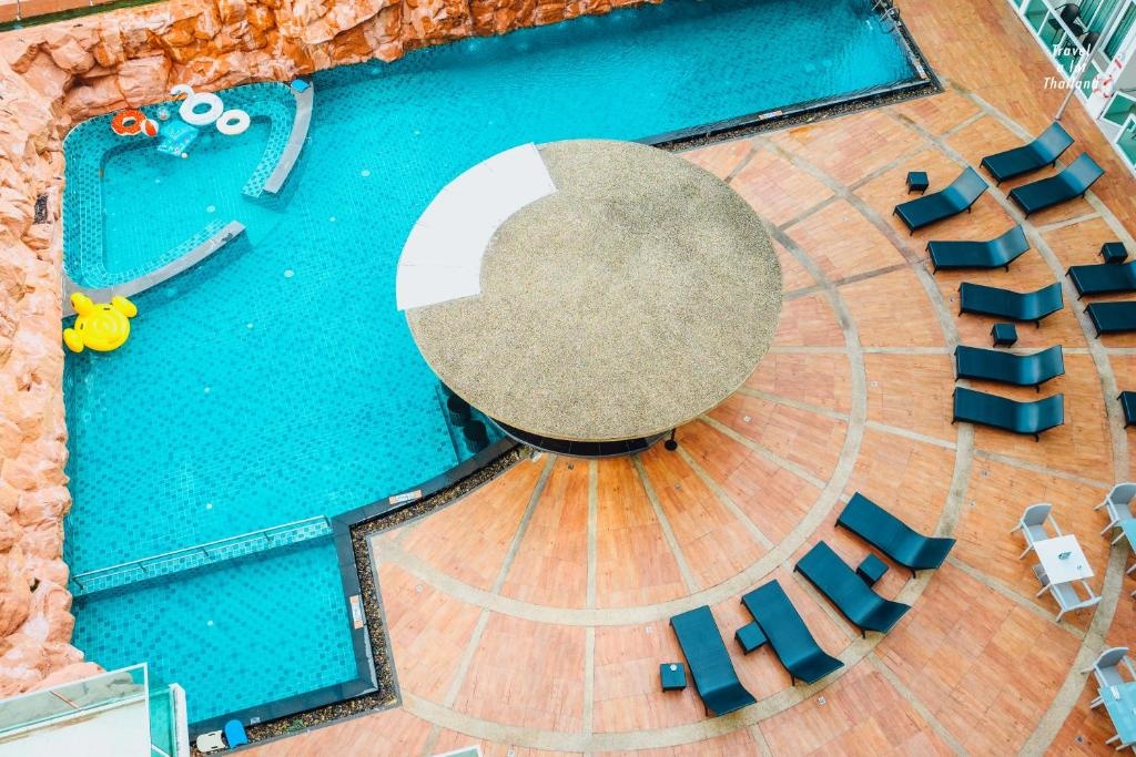 Centara Nova Hotel PattayafacilitiesSwimming Pool22