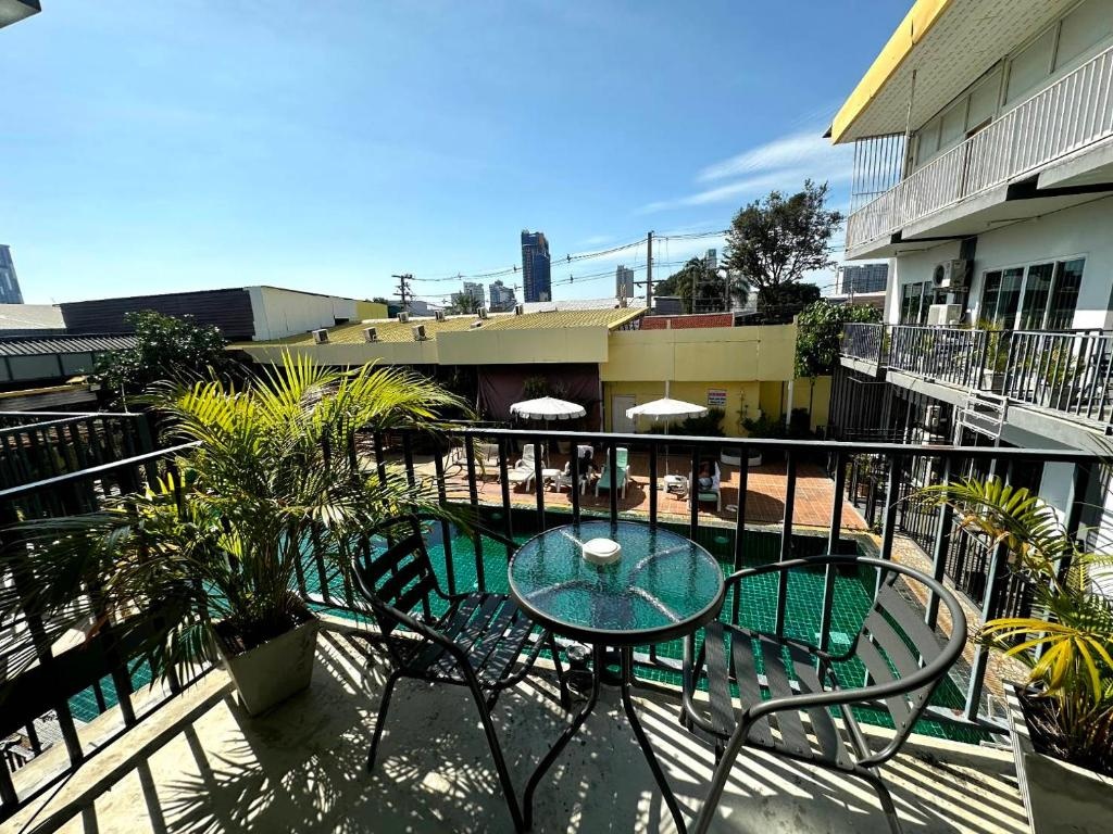 Anantra Pattaya Resort By CPGpropertyviewsView1