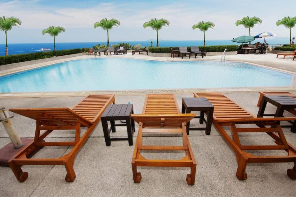 Mark Land Seaside PattayafacilitiesBalconyterrace1