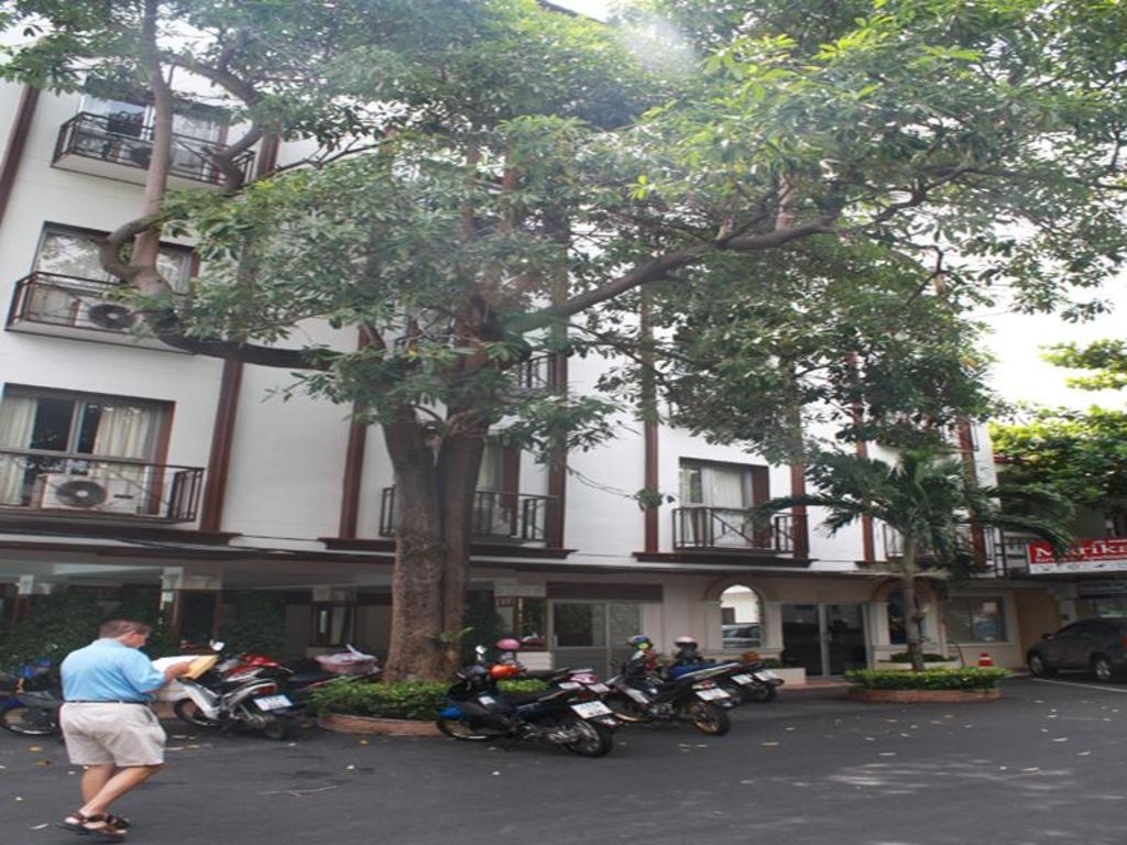 Marika Service ApartmentspropertyviewsEntrance1