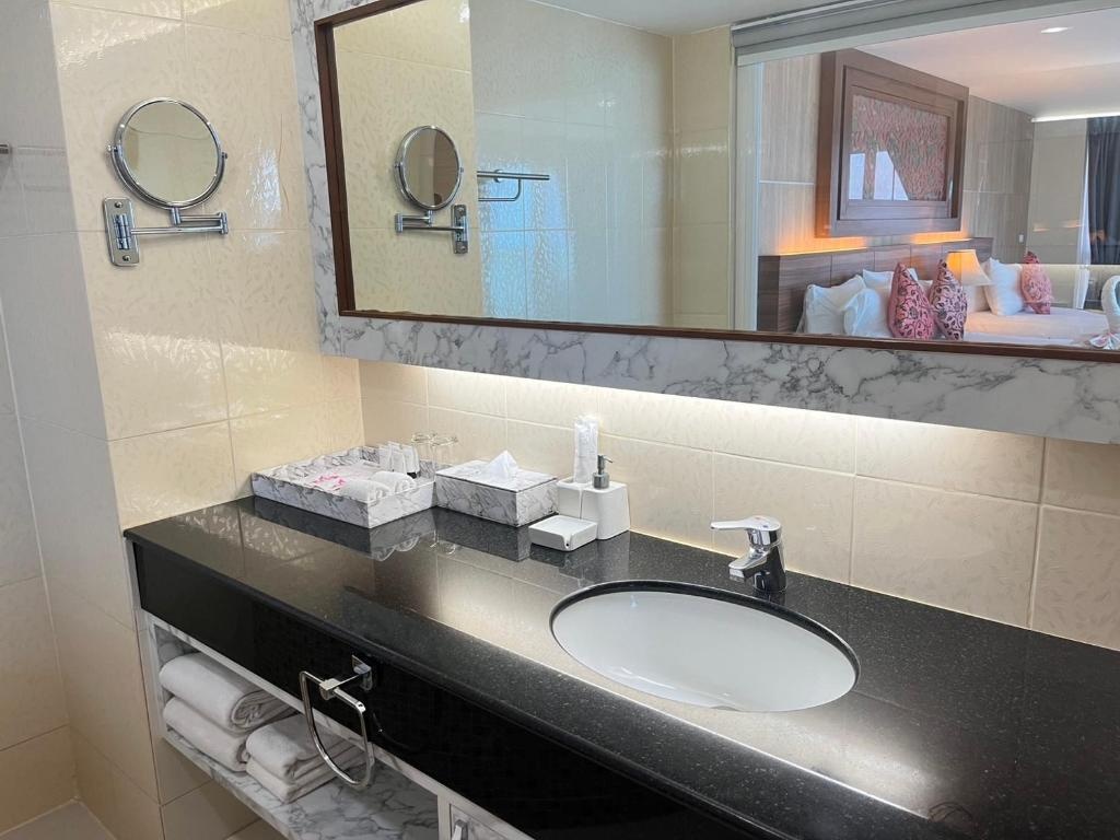 Saisawan Beach Resort Pattayafacilitiesfacilities Image 3838