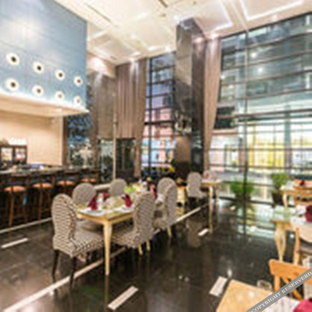 Sea Me Spring Too Hoteldiningdining Image 44