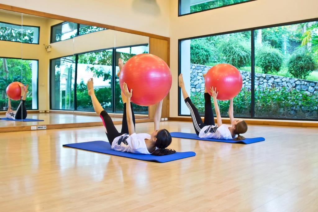 Royal Wing Suites Spa PattayafacilitiesFitness Center91