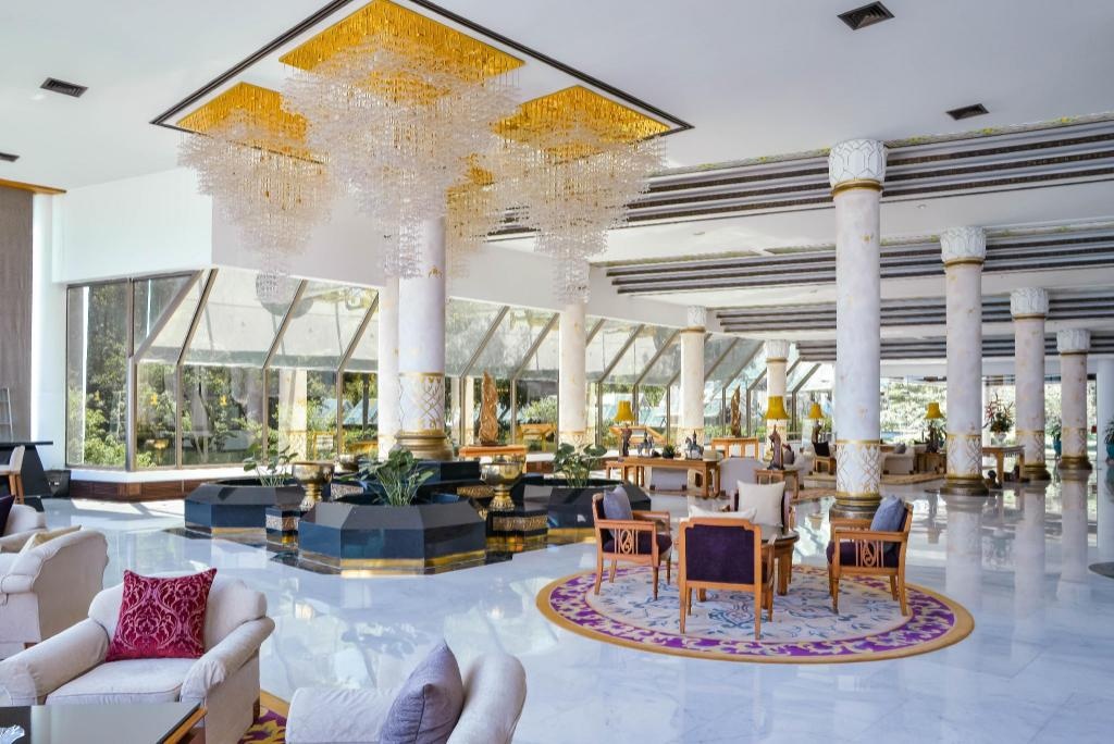 Royal Wing Suites Spa PattayapropertyviewsReception24