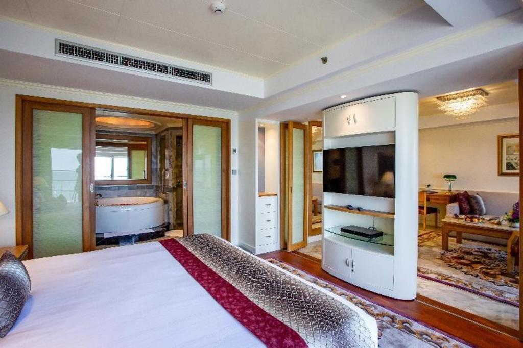 Royal Wing Suites Spa Pattayaroomsrooms Image 66
