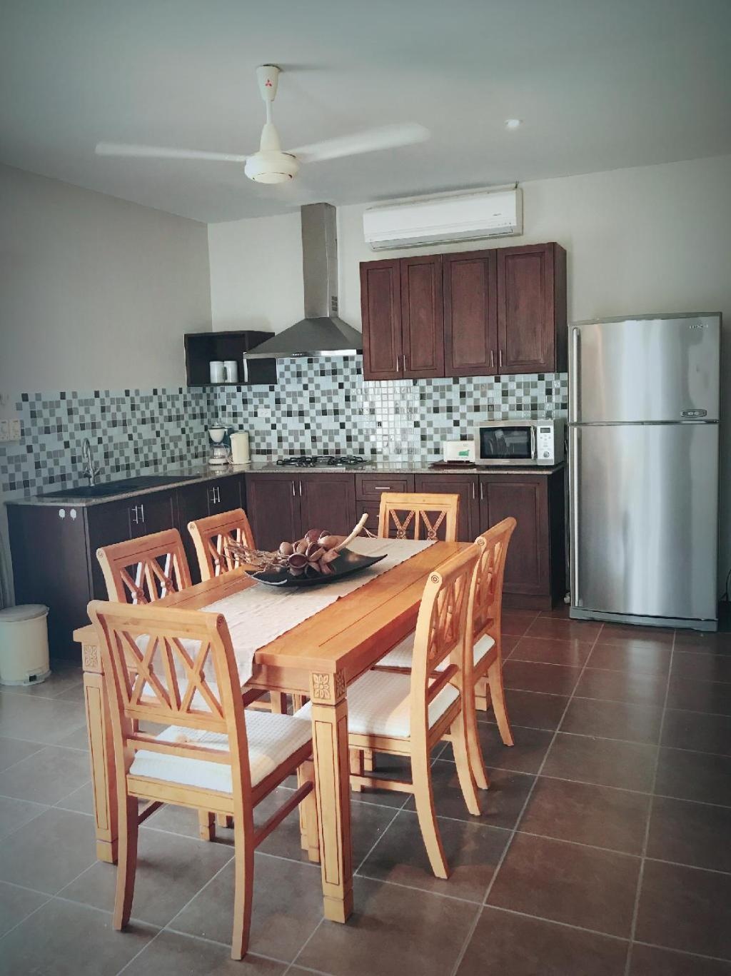 Baan Plub Plung Pool VillafacilitiesKitchen2